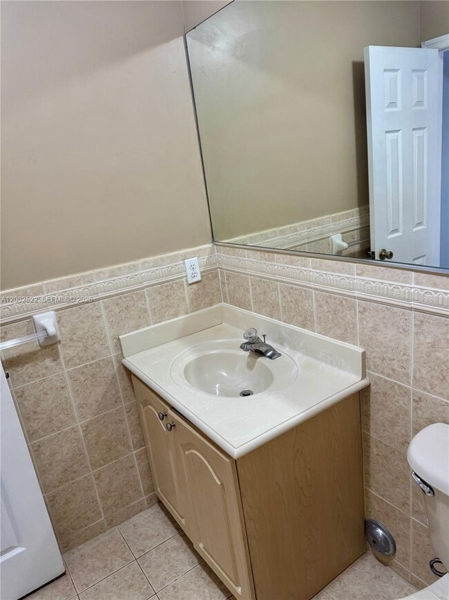 Building Photo - 3891 SW 146th Ct