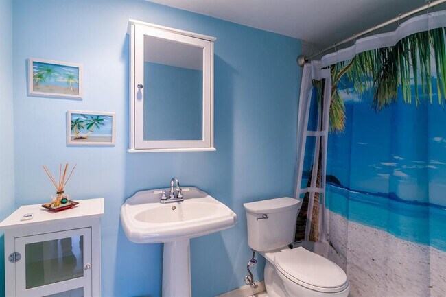 Building Photo - 4250 Galt Ocean Dr