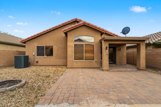 Building Photo - 25840 W Winslow Ave