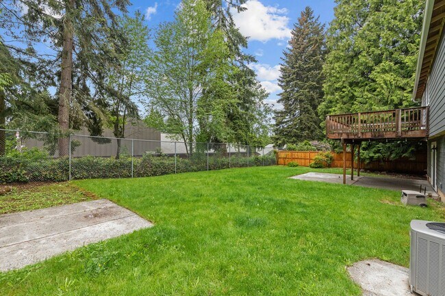 Building Photo - 4Bd Bothell Home!