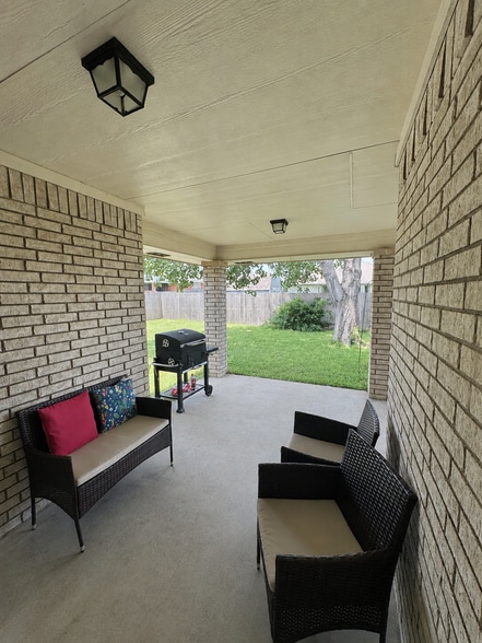 Back patio - 4301 Capri Dr