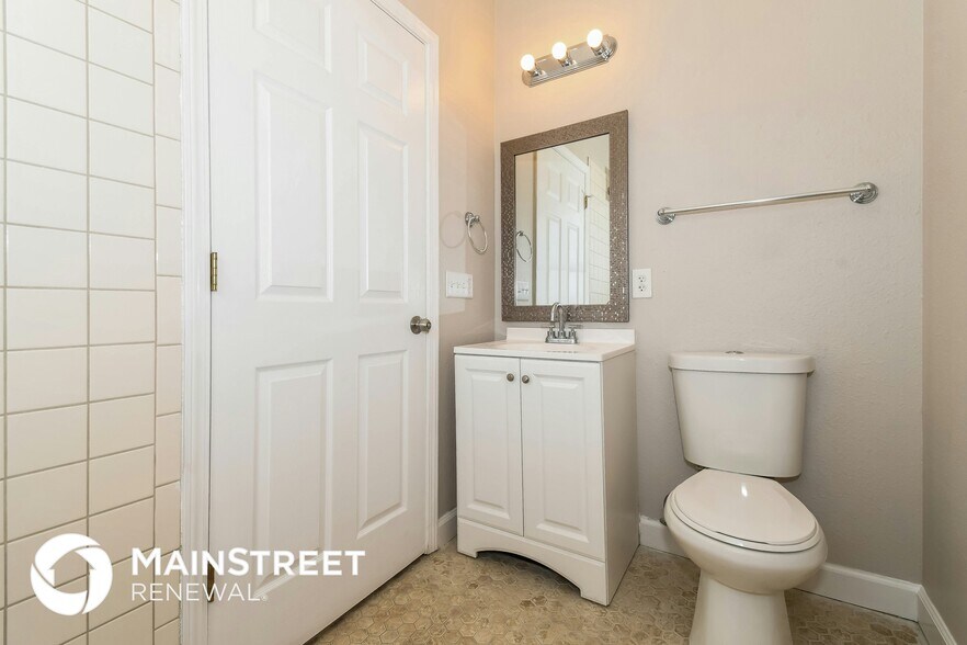 Building Photo - 13638 Majestic Ct