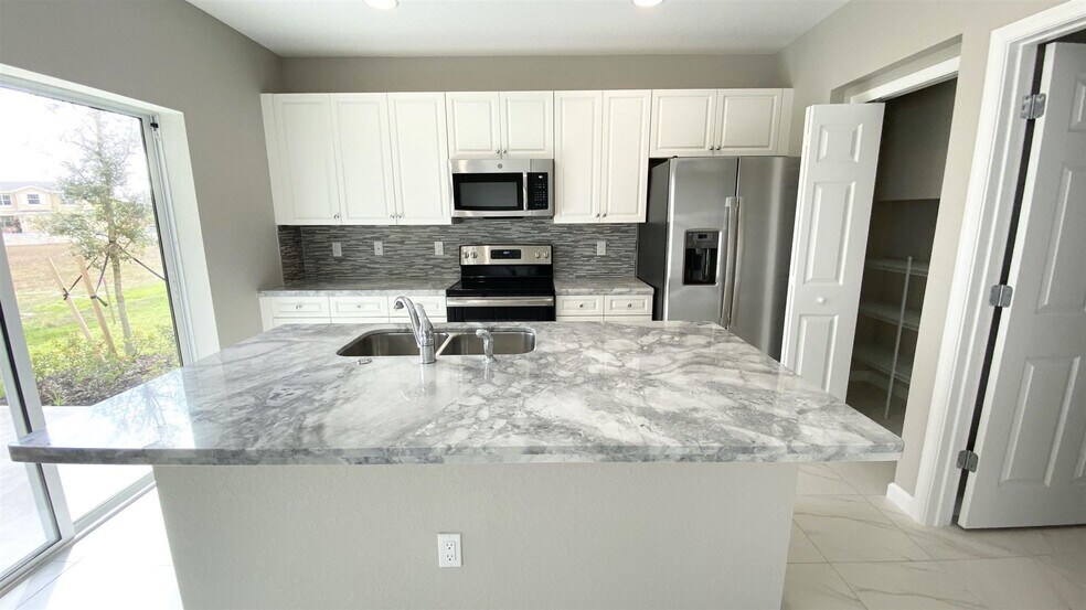Building Photo - 2900 NW Treviso Cir