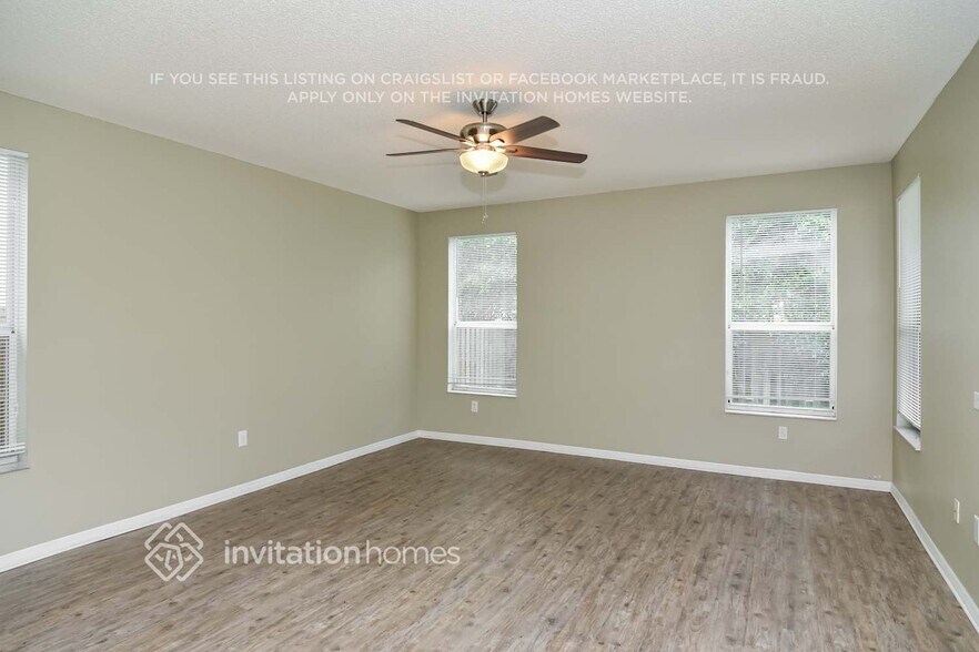 Building Photo - 14951 SW 157th Ct