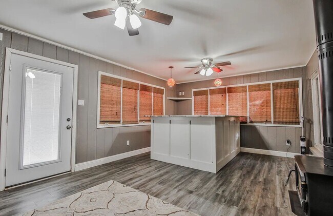 Building Photo - So many Amenities!