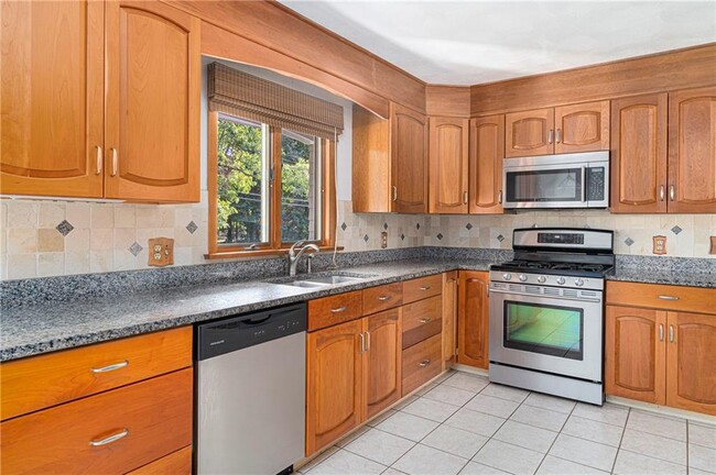 Building Photo - 1251 Stony Ln
