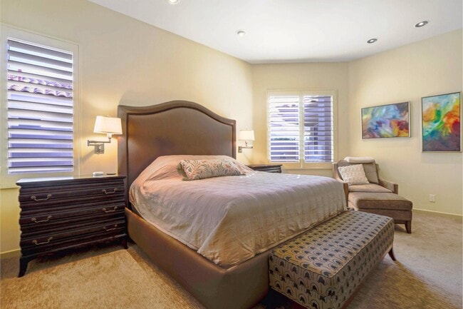 Building Photo - 293 Desert Holly Dr