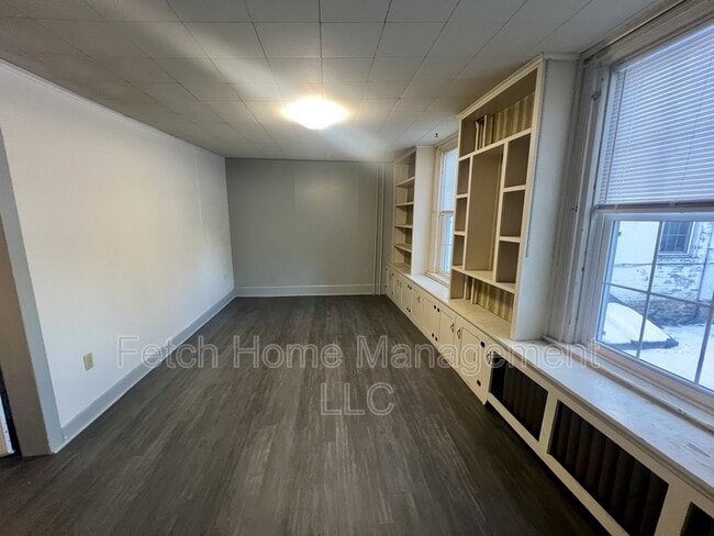 Building Photo - 1287 W Penn Ave