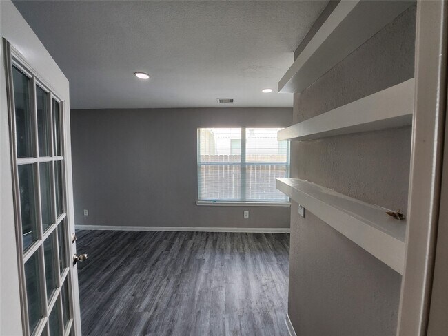 Building Photo - 20718 Blanton Brook Dr