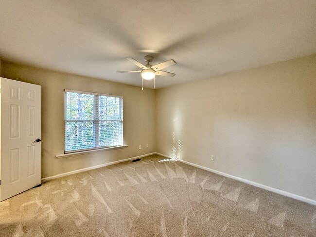 Building Photo - Like New & Ready NOW! 2 Primary Suites w/Private Baths! Reserved Parking, Community Pool & MUCH M...