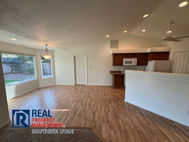 Building Photo - Hurricane Home on Large Lot