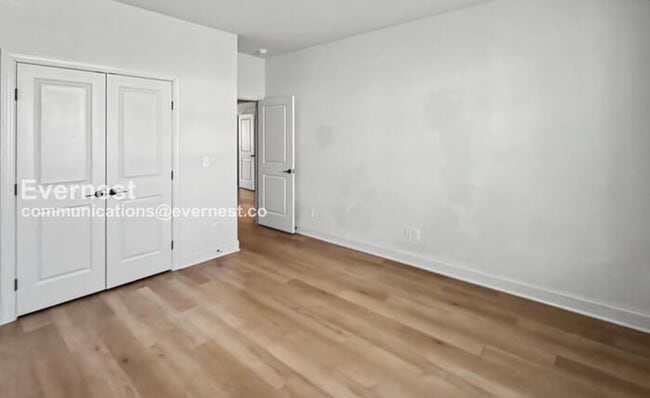 Building Photo - 3 Bed/2 Bath Home with Garage / Pet-Friendly / Available Now!