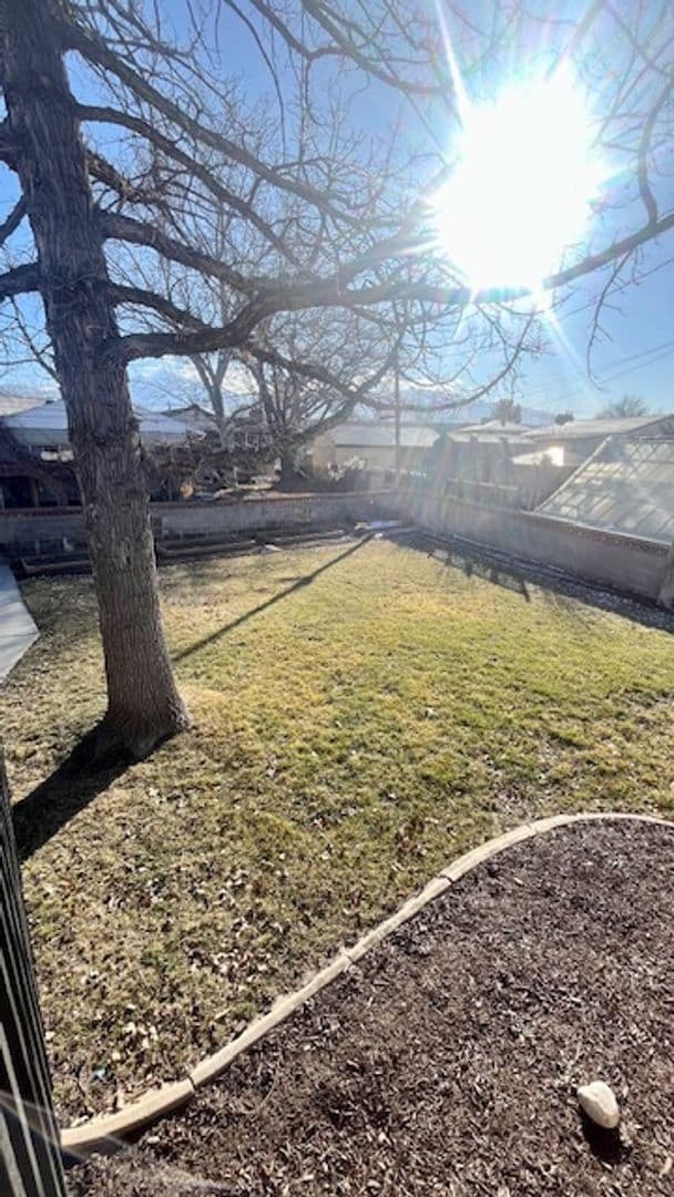 Building Photo - 5 Bedroom/3 Bathroom Home in Murray