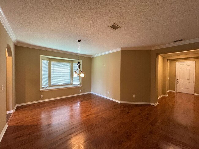 Building Photo - 4813 River Gem Ave