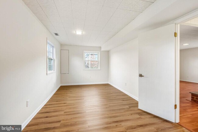 Building Photo - 18724 Bloomfield Rd