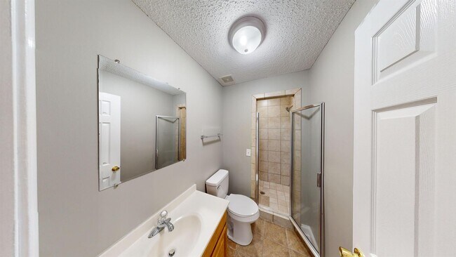 Building Photo - 308 Gill St