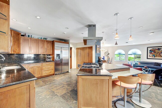 Building Photo - 9980 SW 83rd Ave