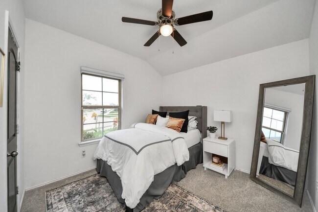 Building Photo - 22939 San Giorgio Ct