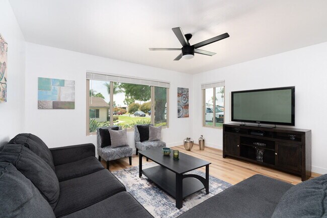 Building Photo - 1025 Plover Way
