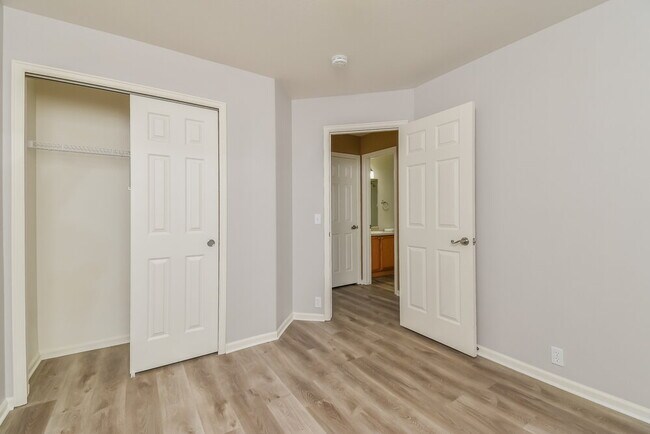 Building Photo - 7367 Glenburn Dr