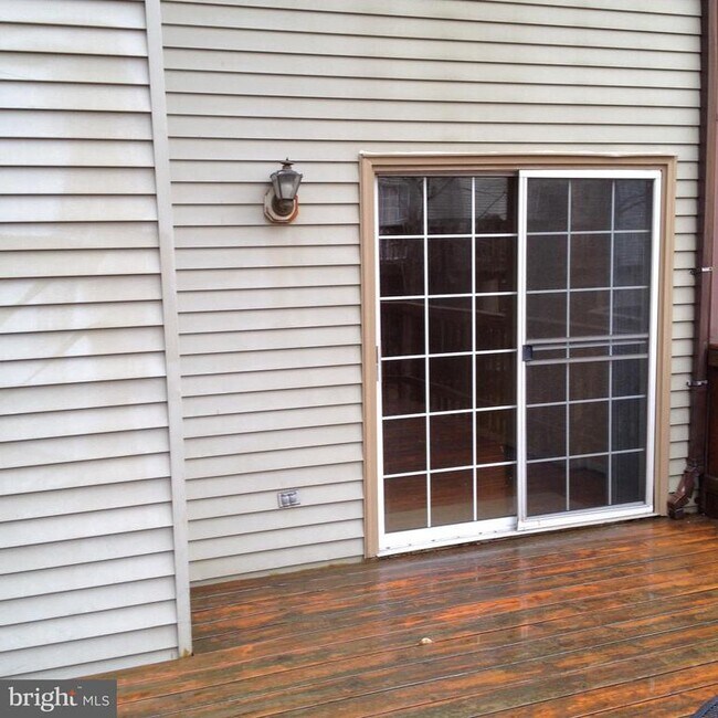 Building Photo - 6559 River Tweed Ln