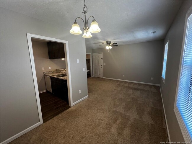 Building Photo - 1425 Ireland Dr