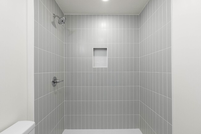 Building Photo - 111 Fernridge Dr