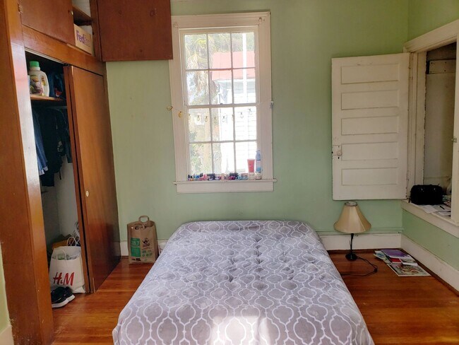 Building Photo - 229 Rutledge Ave