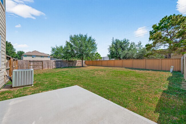 Building Photo - 24670 Folkstone Cir