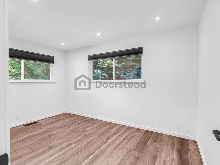 Building Photo - 3533 NE 17th Pl