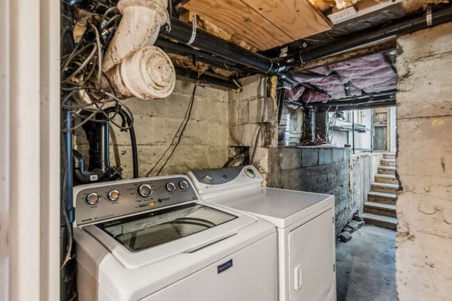 Building Photo - 248 Walker Ave