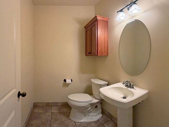 Building Photo - 2523 Borders Dr