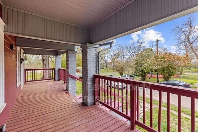 Building Photo - 2335 20th Place Ensley