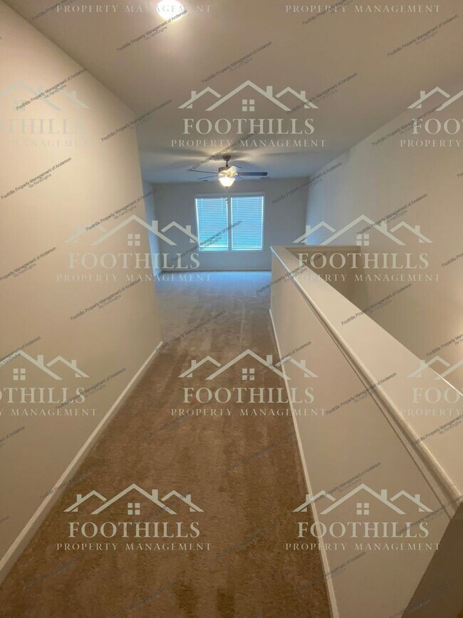 Building Photo - 329 Village Boundary