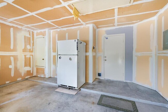 Building Photo - 1104 Battenburg Trail