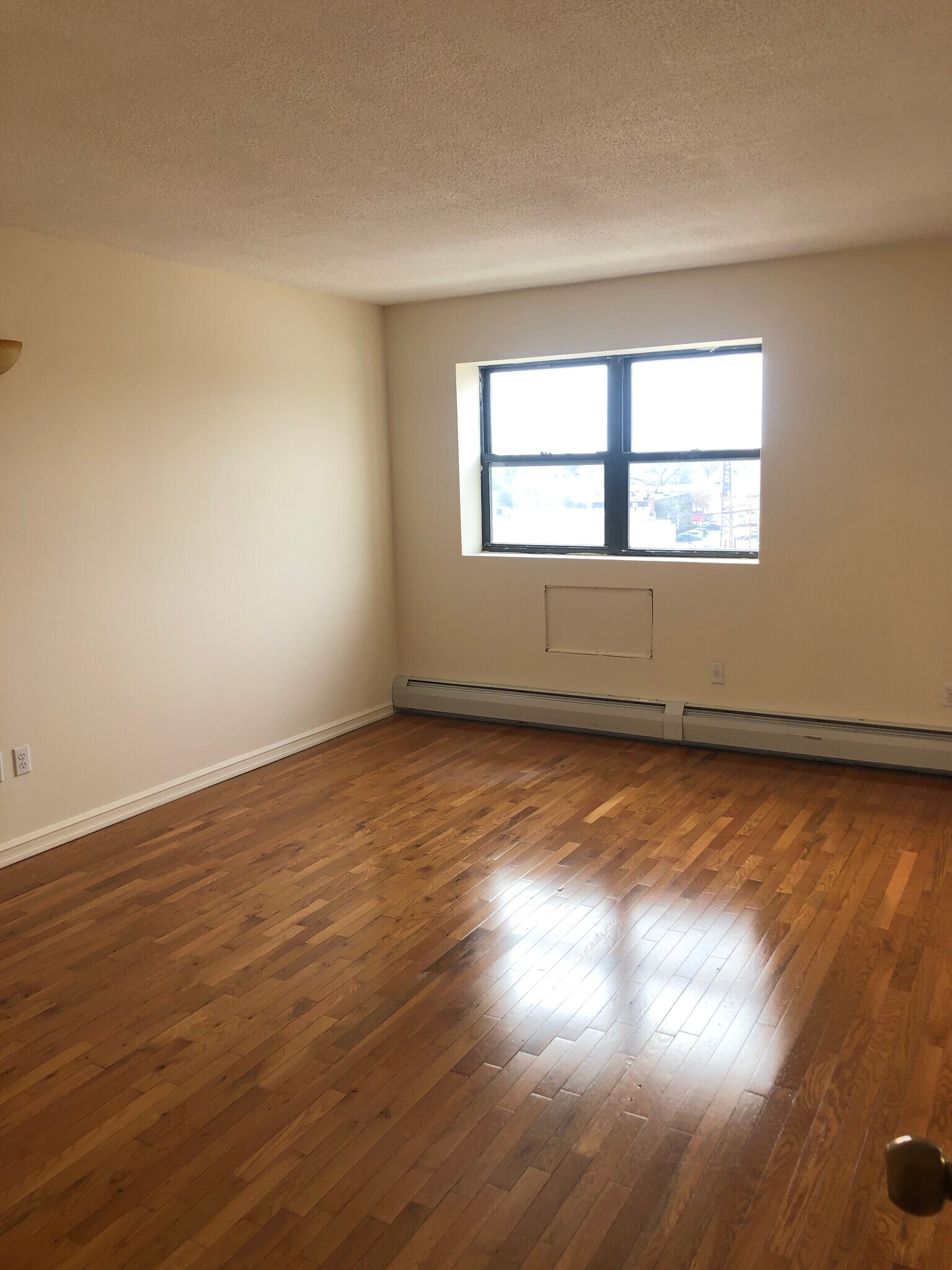 Building Photo - 14 Brooklyn Ave