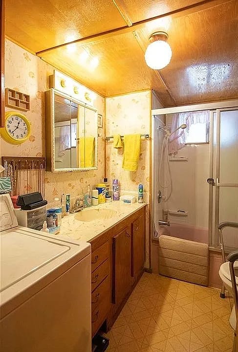 Building Photo - 2063 S Coyote Ave