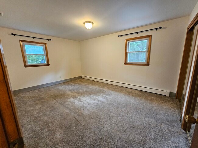 Building Photo - 9 Kitchell Pl
