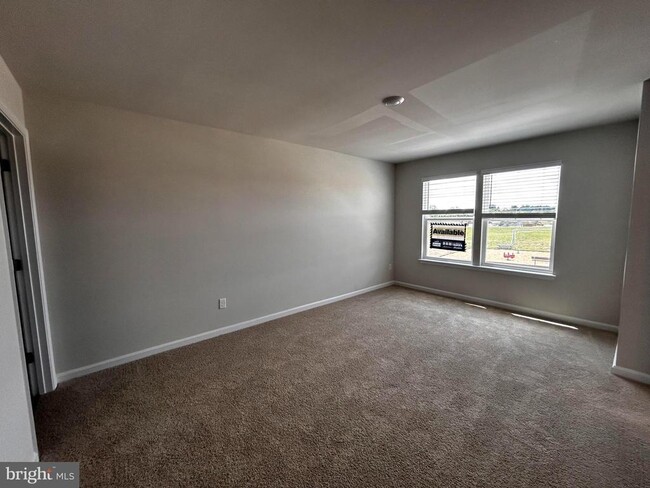 Building Photo - 118 Willett Holw St