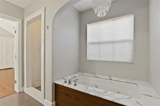 Building Photo - 7115 La Vista Dr