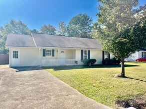 Building Photo - 15 Glenda Dr SW