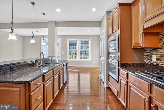 Building Photo - 21285 Park Grove Terrace