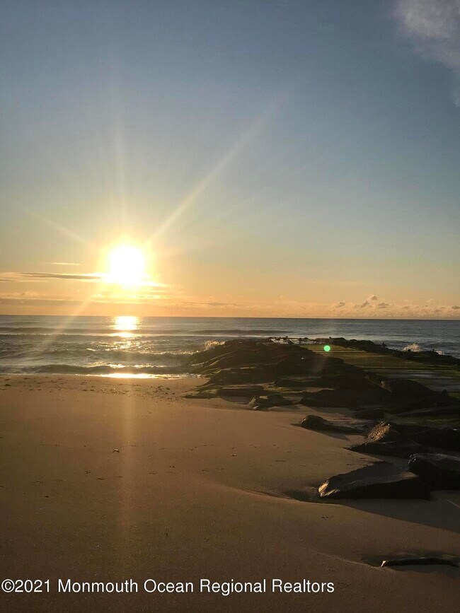 Building Photo - 24 Embury Ave