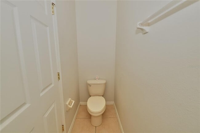 Building Photo - 2730 Retreat View Cir