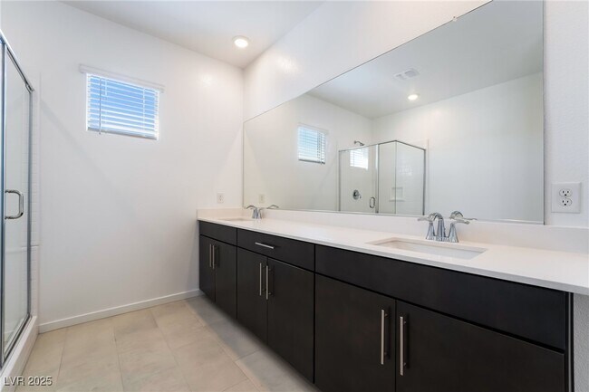 Building Photo - 1049 Strada Tortona