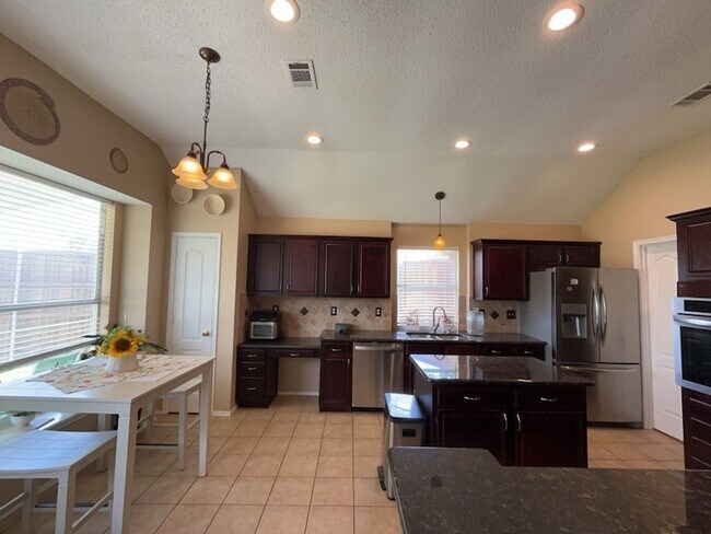 Building Photo - 2818 Pecan Meadow Dr