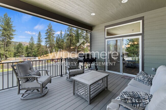 Building Photo - * Coming Soon 08/15/2025*Furnished Executi...