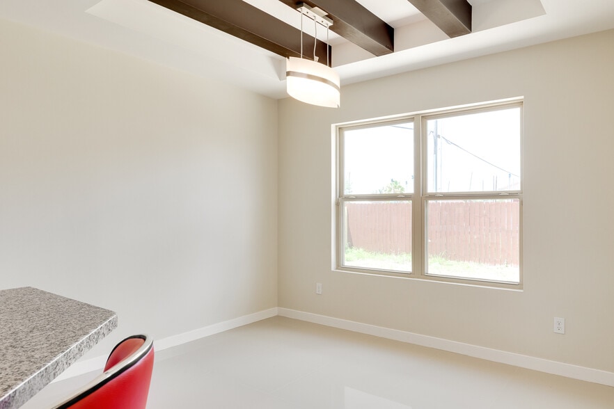 Building Photo - 3601 Notre Dame Ave