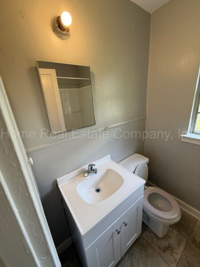 Building Photo - 658 Clemson Cir