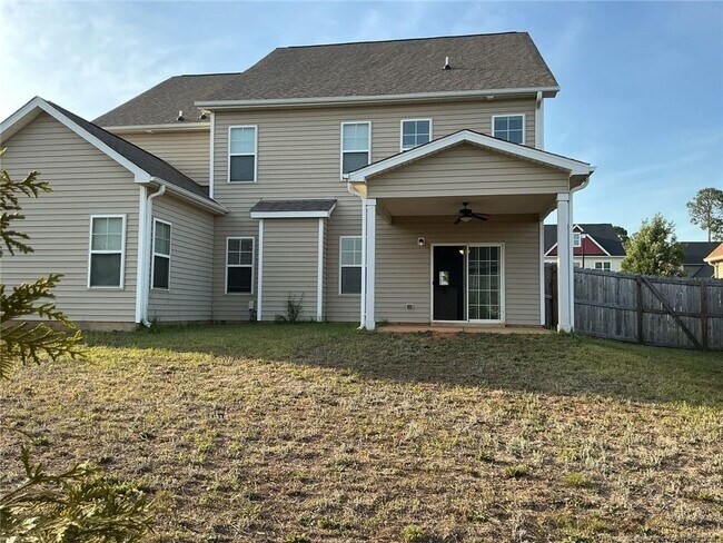 Building Photo - 825 Ronald Reagan Drive